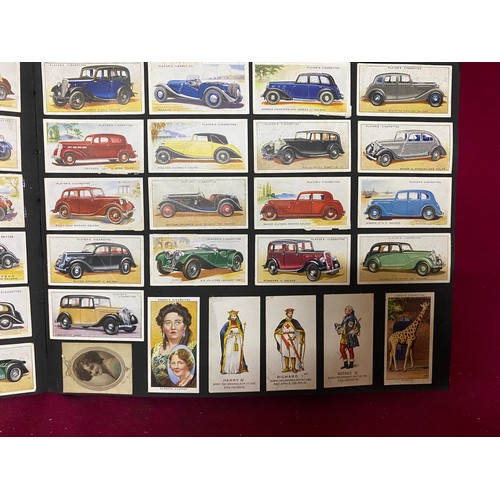 461 - 3 Albums of vintage cigarette cards.