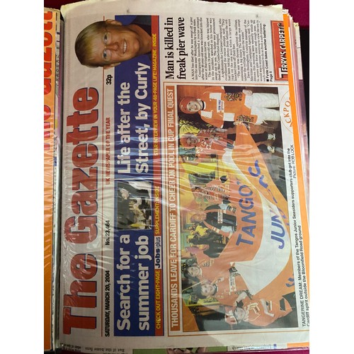 464 - Blackpool FC scrapbook with autographs.