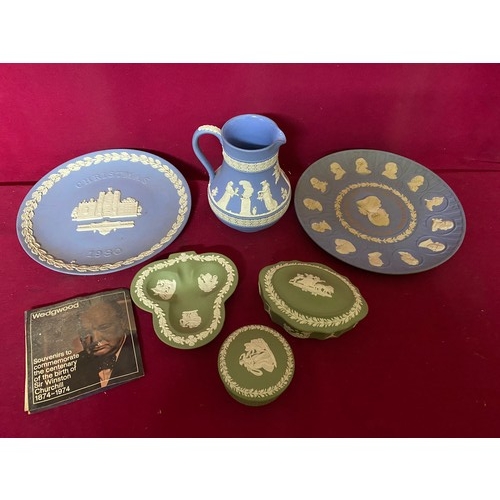 421 - Collection of blue and green jasperware.