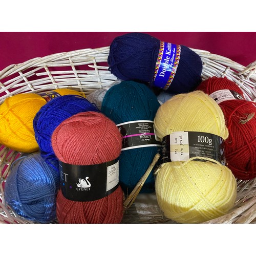 26 - Wicker basket containing 15 x 100g woollen balls of assorted colours