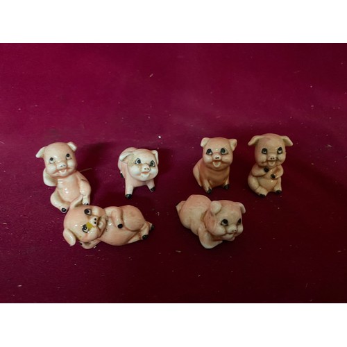 30 - Vintage set of 6 miniature ceramic pigs