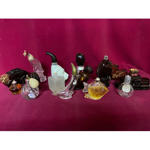 32 - Collection of 15 perfume bottles