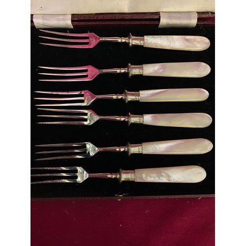 46 - 2 x boxed vintage fork sets