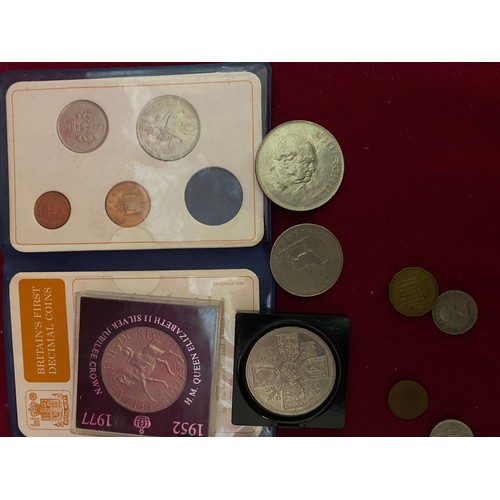 55 - Collection of coins including 2 x complete Royal Centenary Collection penny coins, Britains first de... 