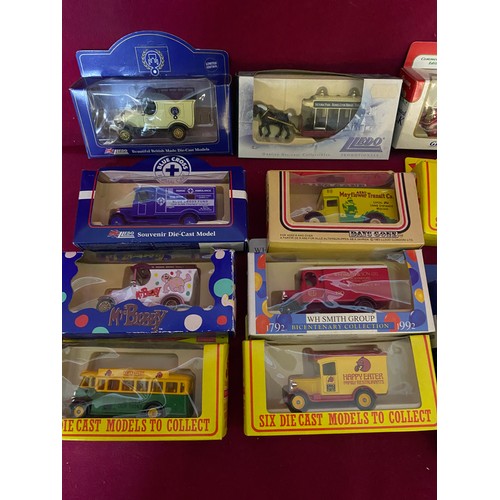 86 - Collection of 15 x boxed die cast models by Lledo