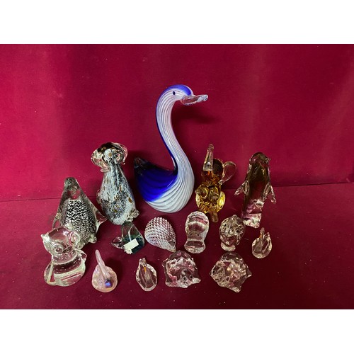 94 - Collection of 15 x coloured and clear glass animal figurines