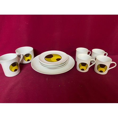 98 - Retro Eschenbach coffee set comprising cake plate, 4 cups and saucers, milk and sugar bowl