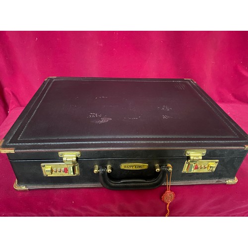 226 - Happy King, briefcase of cutlery