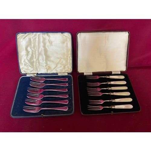 46 - 2 x boxed vintage fork sets