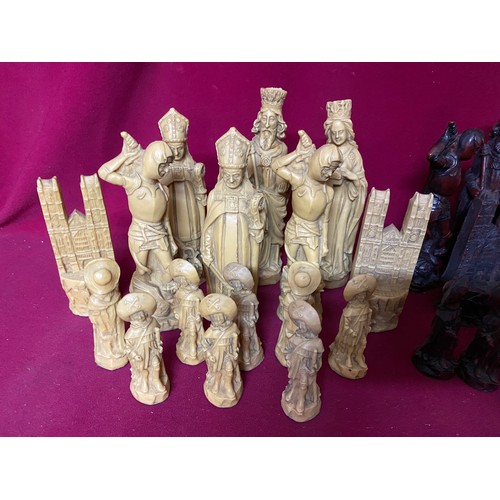 420 - Westminster Chess Set 1960's/70's. King measures 8