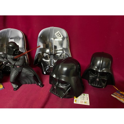 422 - Selection of Darth Vader items.