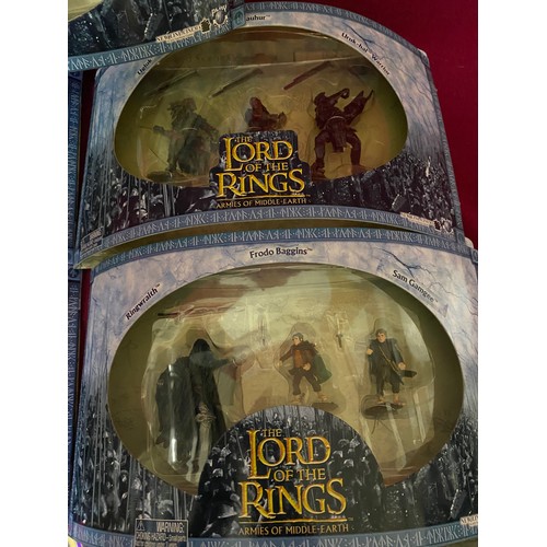 430 - Play Along New Line Cinema, Lord of the Rings Armies of Middle Earth 5 Larger packs, new condition m... 