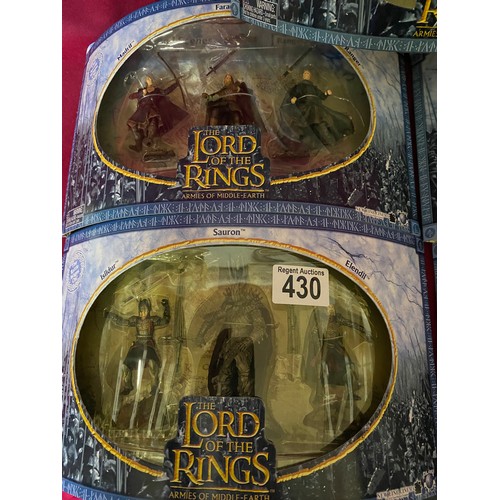 430 - Play Along New Line Cinema, Lord of the Rings Armies of Middle Earth 5 Larger packs, new condition m... 