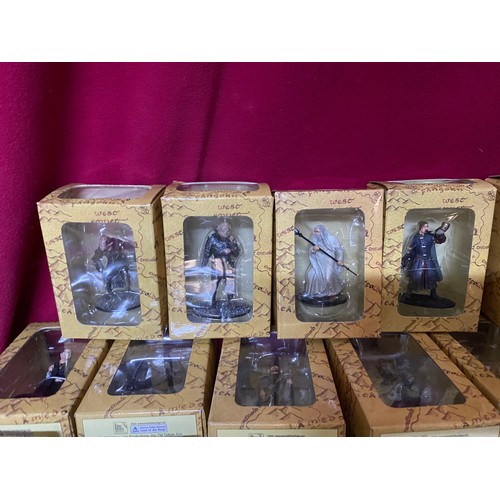 427 - Lord of the Rings boxed all different metal figures in new condition by Eaglemoss