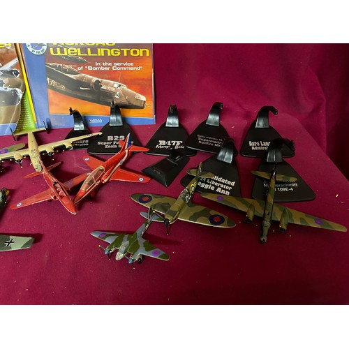 310 - Box of Atlas Editions Military Giants of the Sky aeroplanes.