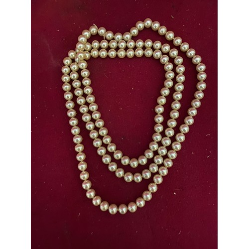 180 - Genuine Majorca pearl necklace with certificate of authenticity