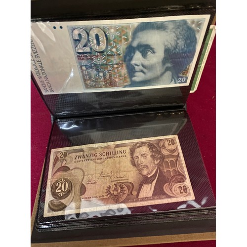 115 - 2 albums of old banknotes