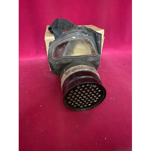 163 - Vintage WW2 gas mask in original box