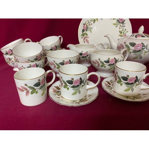 173 - Wedgwood Hathaway Rose part tea set