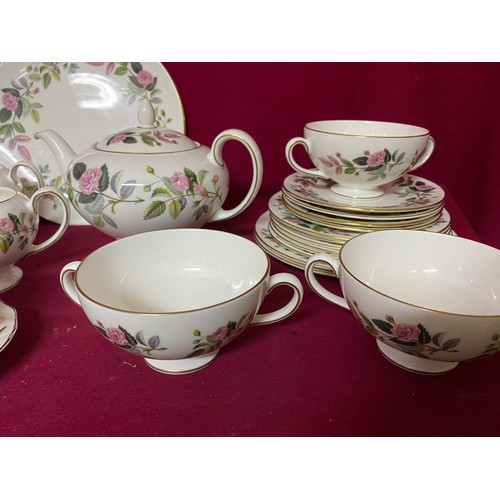 173 - Wedgwood Hathaway Rose part tea set