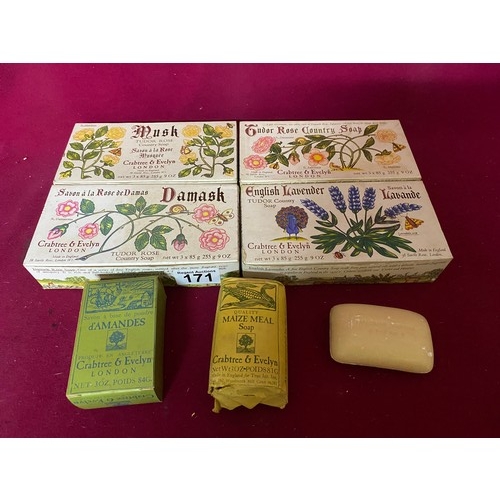 171 - Collection of vintage soaps.