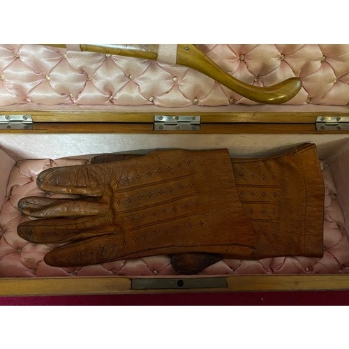 190 - Padded wooden glove box with leather gloves and glove stretchers.