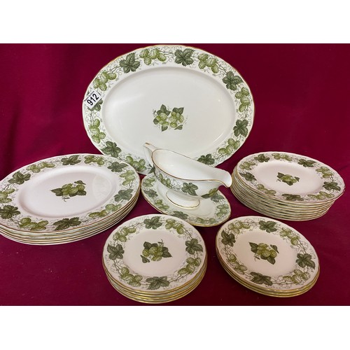 912 - Selection of The Worcester Hop 'Mathan' china comprising large serving plate, 5 x dinner plates, 8 x... 