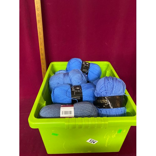 124 - Collection of 16 x Stylecraft 100gm balls of wool in blue