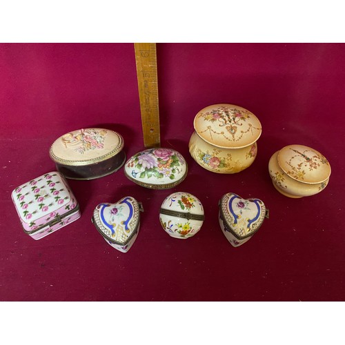 131 - Collection of 8 x porcelain trinket boxes