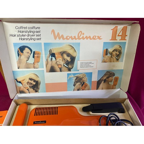 133 - Vintage Moulinex 14 hair styling set