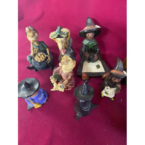 137 - Collection of wizard/witch figurines