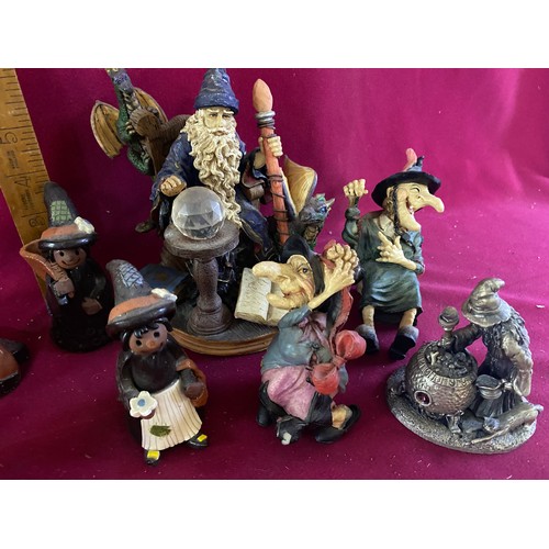 137 - Collection of wizard/witch figurines