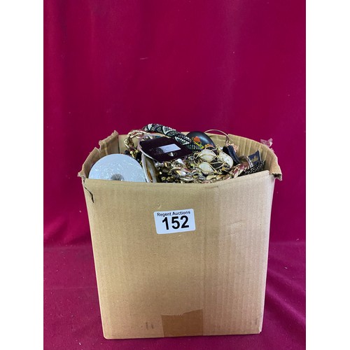 152 - Box of costume jewellery weighing approx 5kg