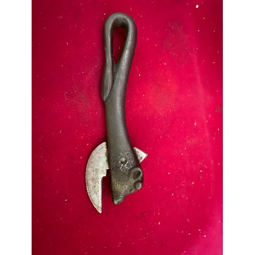 270 - Antique Bully Beef can opener.