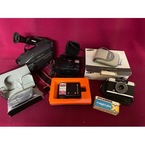 271 - Selection of cameras and accessories