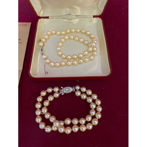 280 - Vintage cultured pearl necklace and bracelet