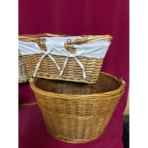 304 - 4 Vintage wicker shopping baskets