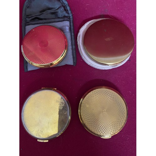 312 - 4 Vintage Powder compacts some from Yardley and Vicci.