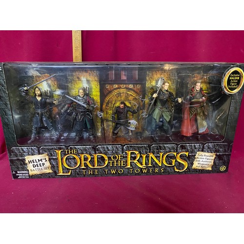 329 - Toy Biz Lord of the Ring The Two Towers, Helm's Deep Battle set with exclusive Haldir Elf figure.  B... 