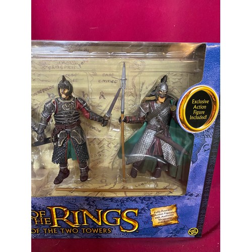 330 - Toy Biz Lord of the Rings The Two Towers, Warriors of the Two Towers boxed set. New sealed condition... 