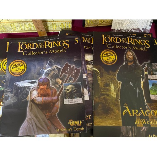 334 - 36 magazine issues of Lord of the Rings by Eaglemoss issues no 1-5,7,30-60. Comes with 4 binders.