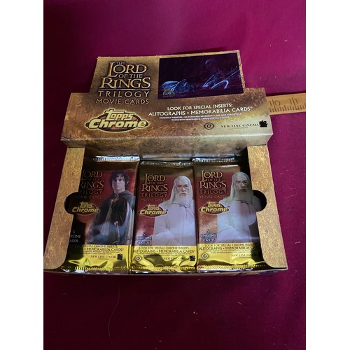 355 - 15 sealed packets of Topps Lord of the Rings Chrome Trilogy cards in box 2004