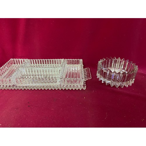 286 - Vintage glassware including Hors d'oeuvre tray, vase and bowl.