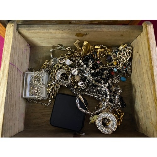 258 - Vintage wooden drawers filled with costume jewellery.