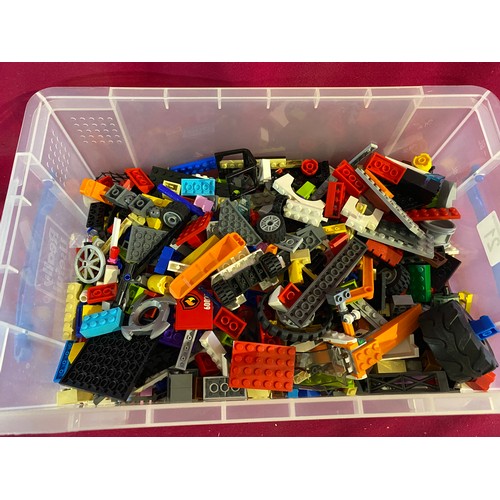 21 - Large box of assorted Lego.