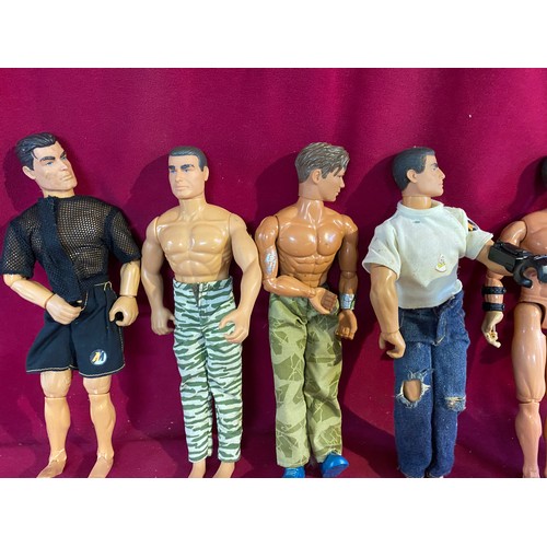 47 - Selection of vintage Action Men.