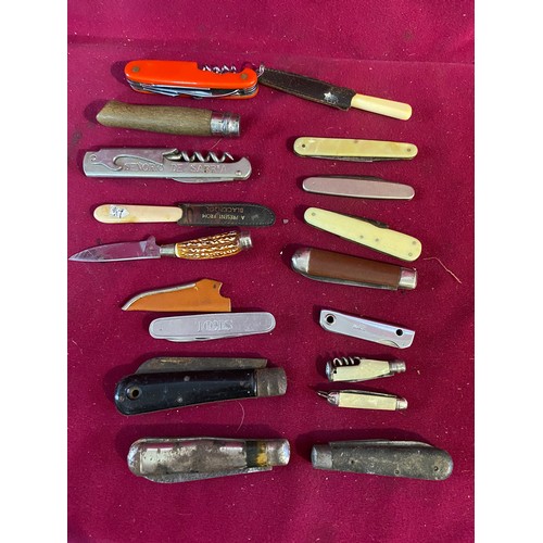 55 - Selection of old Penknives