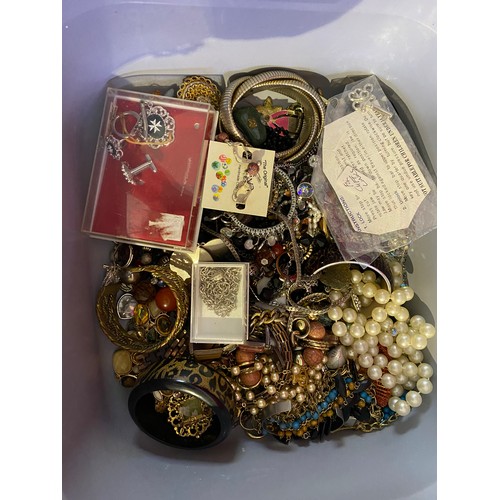 96 - Large collection of costume jewellery