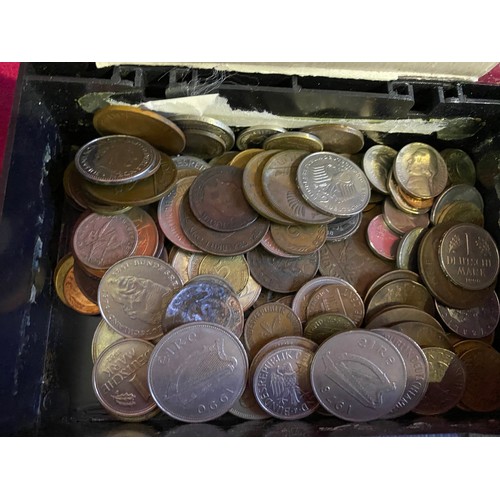 98 - Travel chest and box of old coins.