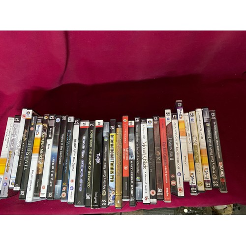 87 - Large collection of vintage PC games.